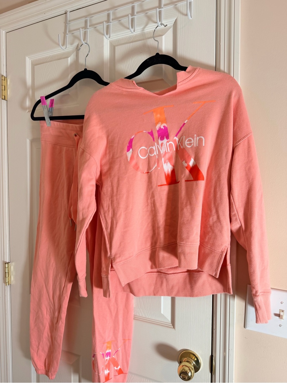 90’s Vintage Women’s Calvin Klein Coral Pink Logo Sweatsuit Set Size Small